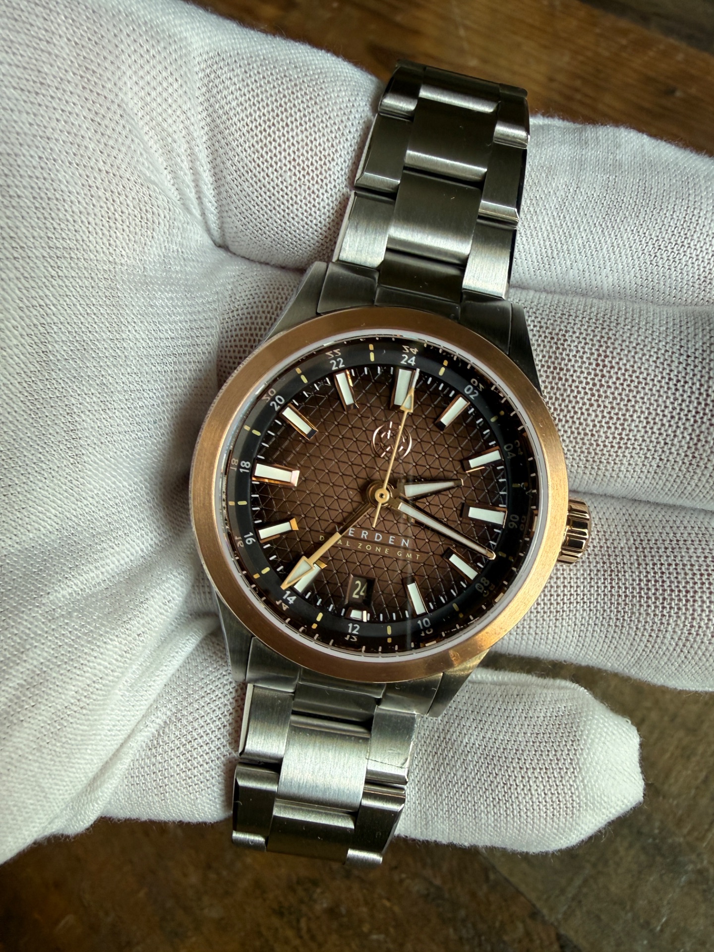 Henry Archer Verden GMT - Sienna